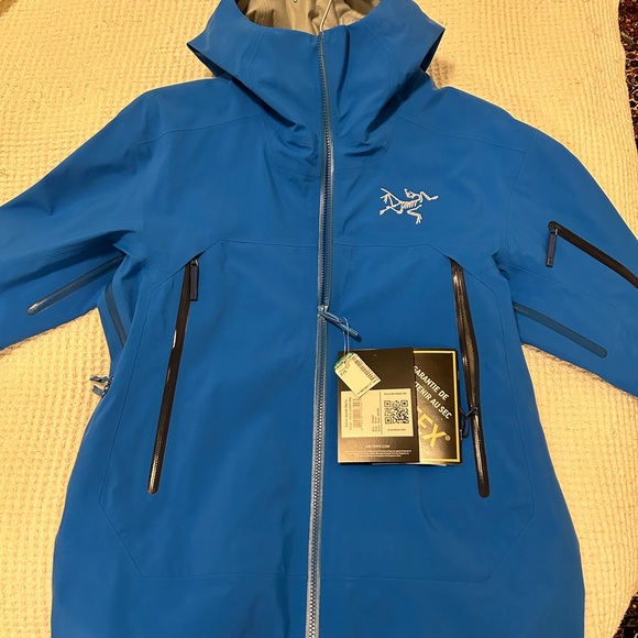 Arc'teryx Sabre Performance Jacket - Picture 8 of 8